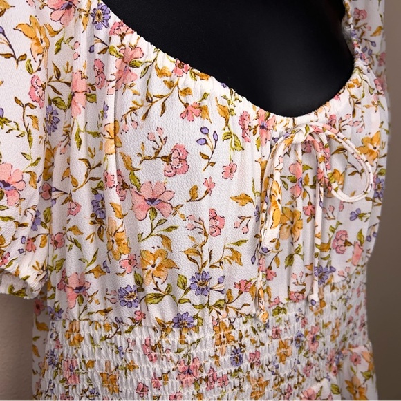 Juniors XL City Triangles White Purple Yellow Floral Romper Lightweight Stretch - Picture 11 of 15